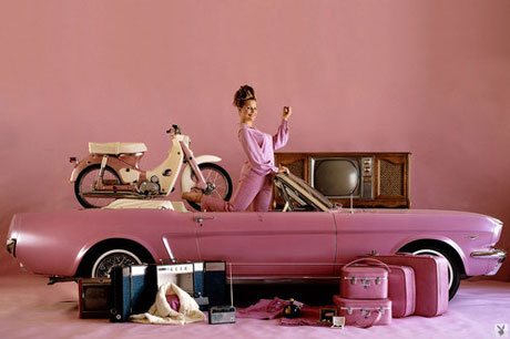 Năm 1964  Người mẫu: Donna Michelle  Xe: 1964 Ford Mustang