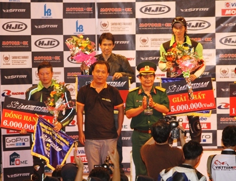 Những tay đua đạt giải tại hệ xe iEciter tại Vietnam Motor Cub Prix 1/2012