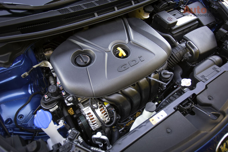 Kia Forte 2014 có 2 phiên bản động cơ 1.8 MPI và 2.0 GDI