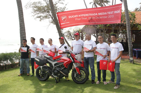  Ducati Hyperstrada được các phóng viên đánh giá là mẫu xe 