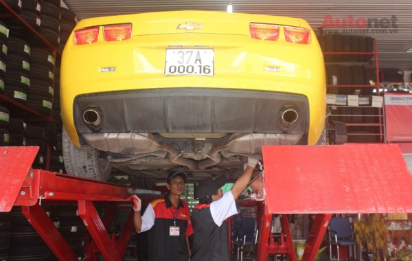 Chevrolet Camaro cùng tham gia Ngày hội chăm sóc lốp và bảo dưỡng xe tại Vinh.
