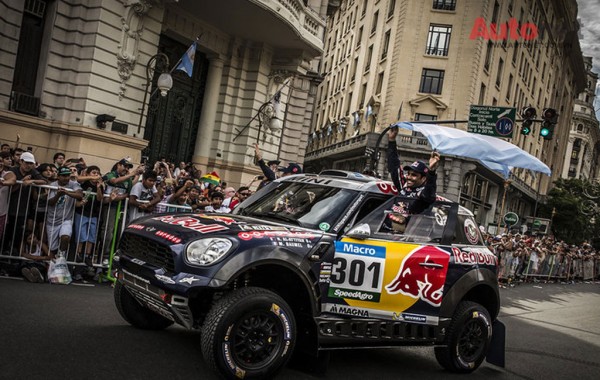 MINI đã có khởi đầu không thể thành công hơn tại giải đua xe địa hình Dakar Rally 2015