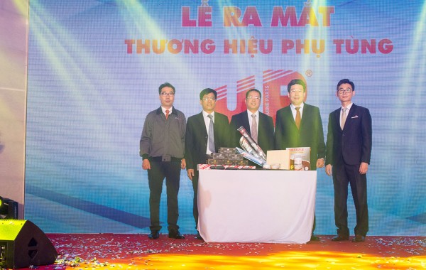 Buổi lễ giới thiệu thương hiệu UP Auto có sự góp mặt của đại diện các nhà sản xuất đến từ Hàn Quốc và Indonesia