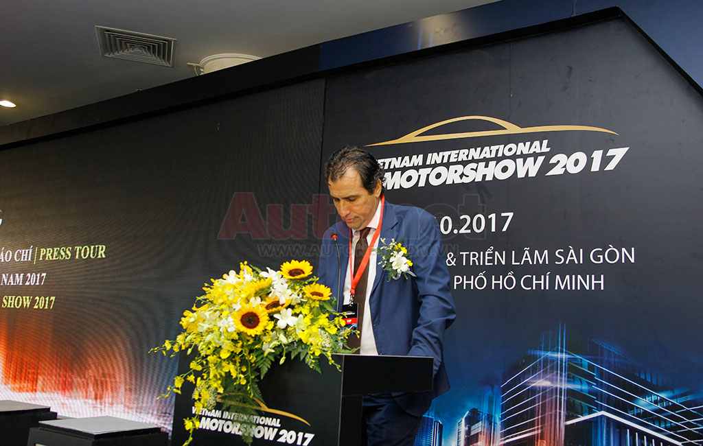 Ông Laurent Genet, Tổng giám đốc Audi Vietnam – đại diện ban tổ chức phát biểu thêm tại chương trình