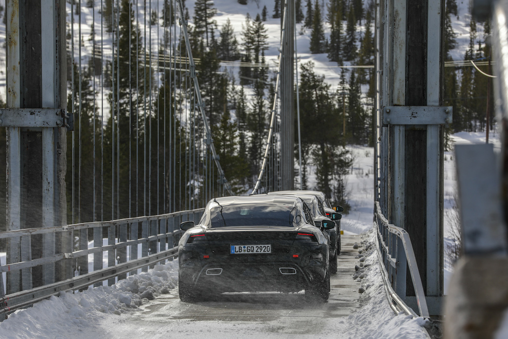 Porsche Taycan trong các bài kiểm tra về độ bền ở Scandinavia