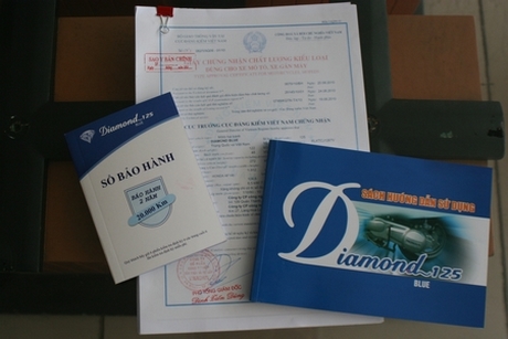 Giấy chứng nhận chất lượng, sổ bảo hành và hướng dẫn sử dụng của xe Diamond Blue.