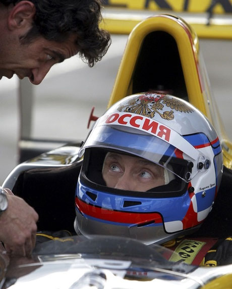 Thủ tướng Putin lái xe đua F1