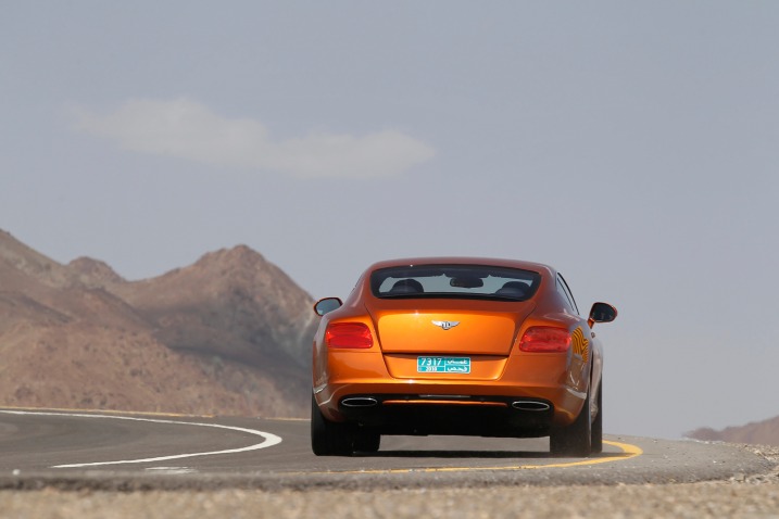 Continental GT 2011: Lay động mọi giác quan