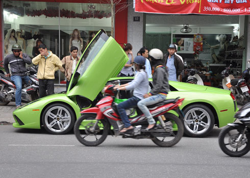Siêu xe Lamborghini biển tứ quý tại Đà Nẵng