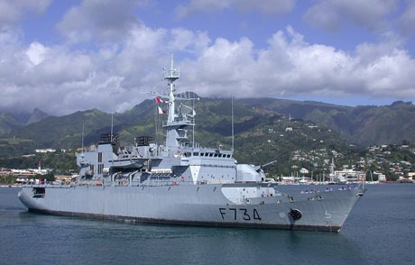 Khinh hạm Le Vendémiaire của Hải quân Pháp.