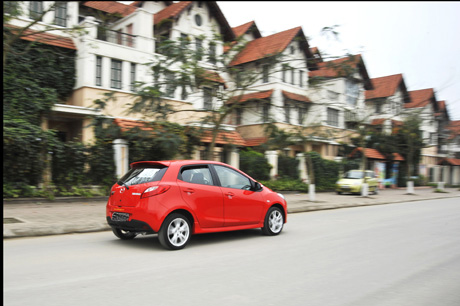Mazda 2 lắp ráp trong nước có giá từ 594 triệu đồng
