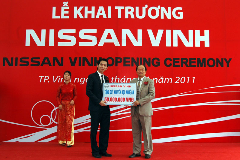 Nissan Việt Nam khai trương đại lý 3S tại Vinh