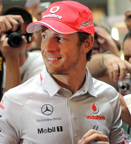 Jenson Button vẫn còn hợp đồng thi đấu dài hạn cho McLaren, anh được cho là nhân tố sẽ tạo nên nhiều biến động trên BXH F1 2012 