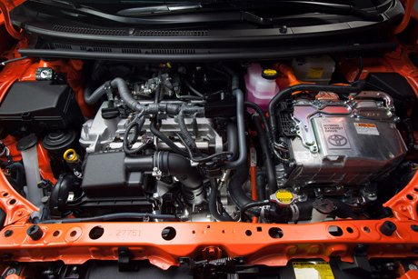 Động cơ Hybrid của Prius C 