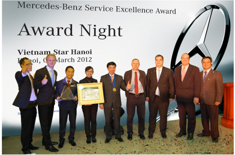 Vietnam Star Hà Nội nhận giải thưởng của Mercedes-Benz