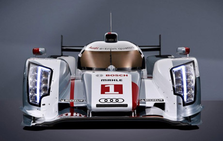 Audi ra mắt xe đua R18 e-tron quattro
