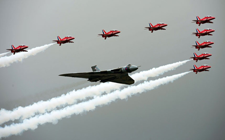 Dàn máy bay “khủng” tại Farnborough Airshow 2012