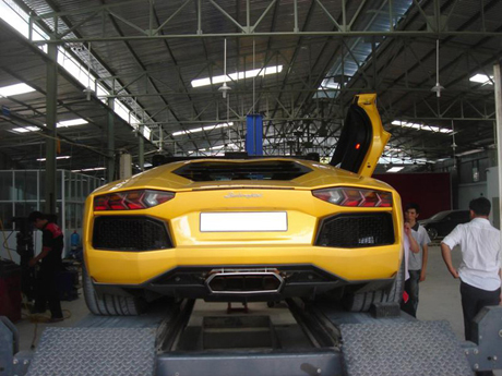 Aventador chuẩn bị cho Car & Passion 2012