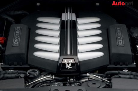 Khối động cơ V12 6.6L quen thuộc của Rolls-Royce Ghost