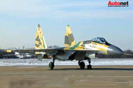 Nga tiếp tục thử nghiệm Su-35: tiêm kích đa năng