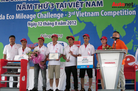 Giải nhất phần thi xe tự chế: Đội cánh gió - Honda Việt Nam