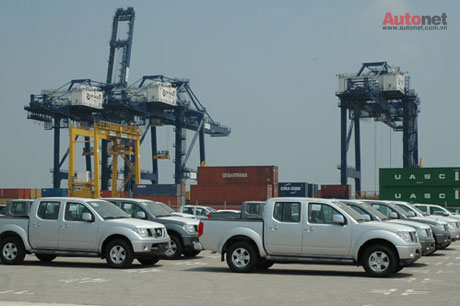 Ô tô nhập khẩu qua cảng Hiệp Phước 