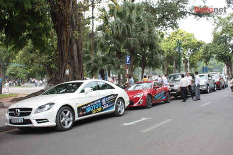 Roadshow cùng dàn xe Vietnam Motorshow 2012