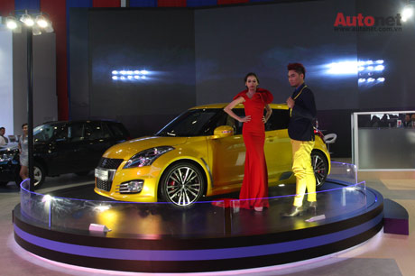 Suzuki ra mắt Swift mới tại Vietnam motorshow 2012