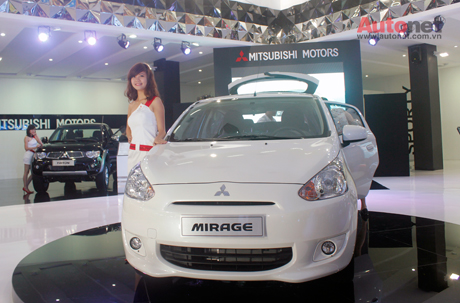 Mirage nhỏ nhắn trong gian hàng của Mitsubishi