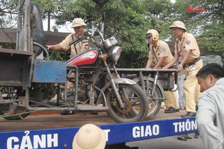 Trong 2 ngày đầu ra quân, CA TP Hà Nội đã xử lý khoảng 50 trường hợp