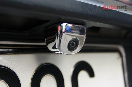 Những camera hỗ trợ quan sát trên xe hơi
