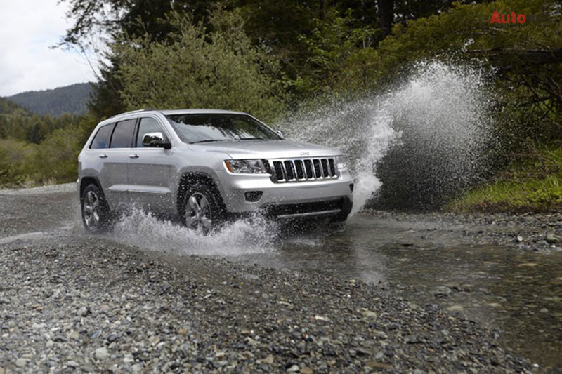 Chrysler thu hồi gần 1 triệu xe SUV Jeep vì lỗi túi khí