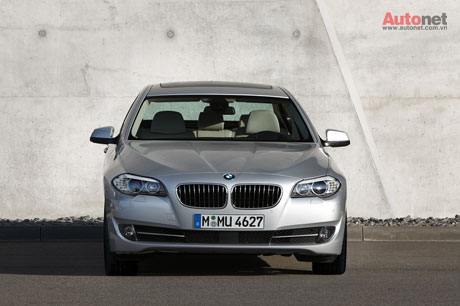 BMW Euro Auto hỗ trợ khách hàng dịp cuối năm