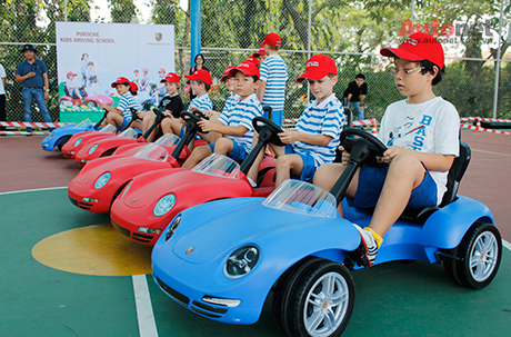 Porsche Việt Nam hướng dẫn ATGT cho trẻ em