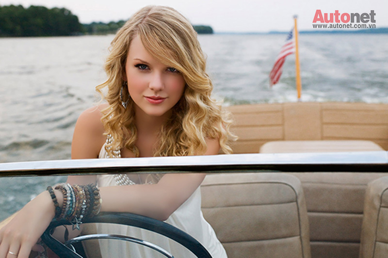Taylor Swift được biết đến là một ca sỹ trẻ đầy tài năng