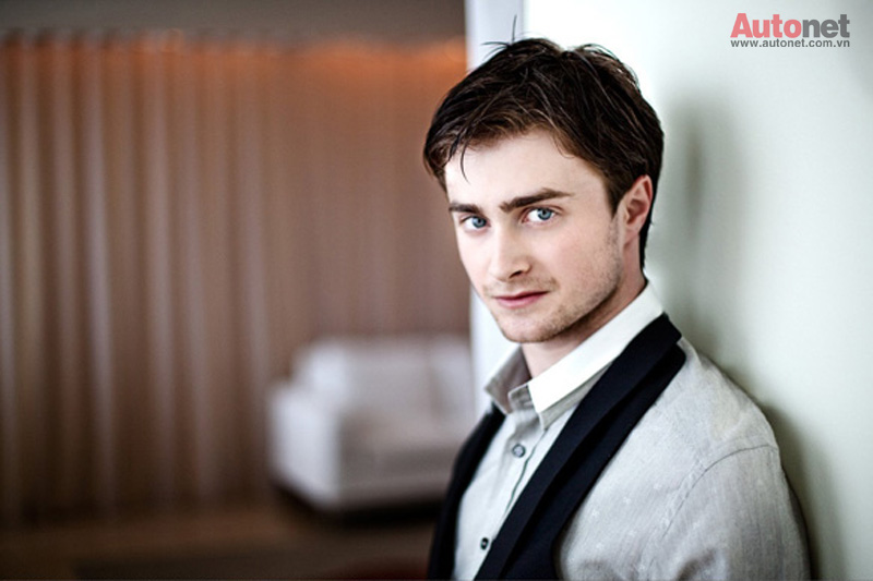 Nhờ cát-xê khổng lồ từ vai diễn trong Harry Potter và những hoạt động khác Daniel Radcliffe đã trở thành một trong những người trẻ tuổi giàu nhất nước Anh