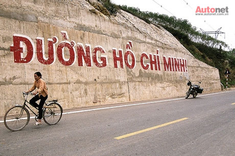 Đường Hồ Chí Minh cơ bản nối thông toàn tuyến với quy mô 2 làn xe vào năm 2020
