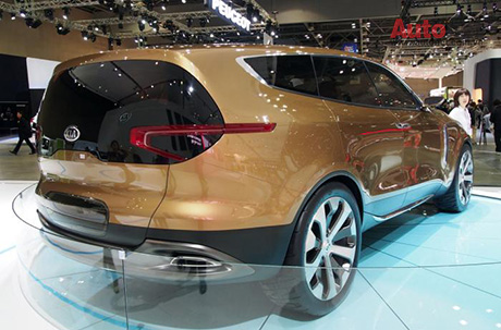 Kia Cross GT concept ra mắt tại triển lãm Seoul