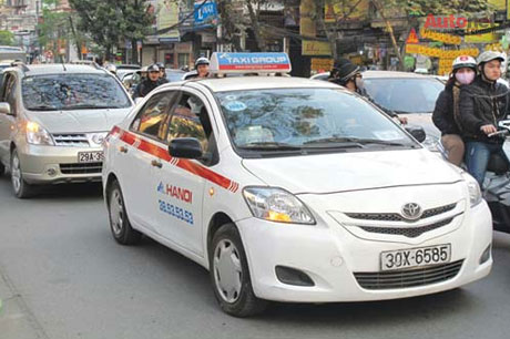  Doanh nghiệp taxi lên kế hoạch tăng giá từ 600 - 1000 đồng/km 