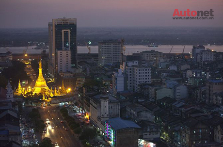 Thành phố Yangon về đêm