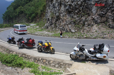 5 chiếc môtô cùng 6 người với hành trình qua 7 tỉnh thành phía Bắc
