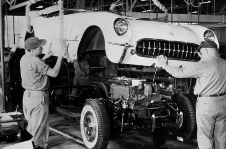 Corvette đã trải qua lịch sử 60 năm sản xuất