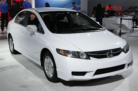 Honda Civic, Toyota Camry đang sụt giảm doanh số bán hàng so với năm ngoái vì sức ép tới từ các đối thủ cạnh tranh