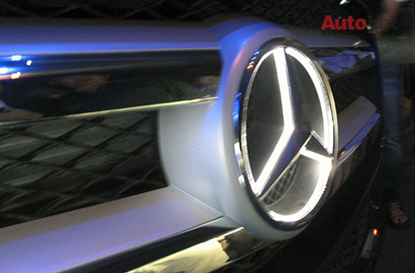 Logo phát sáng trên các mẫu xe Mercedes