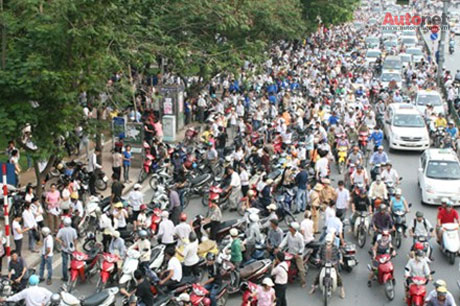 Hà Nội: Hướng dẫn thu, nộp phí bộ đường với xe máy
