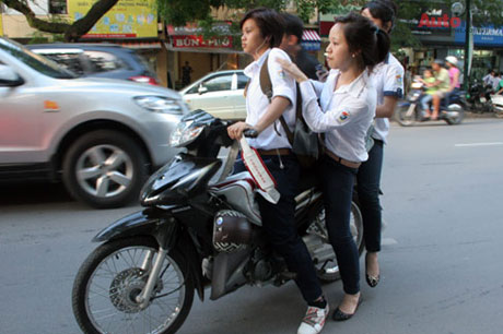 Tình trạng học sinh tham gia giao thông vi phạm luật vẫn diễn ra phổ biến