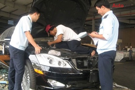 Tạm giữ 20 ô tô Việt kiều hồi hương