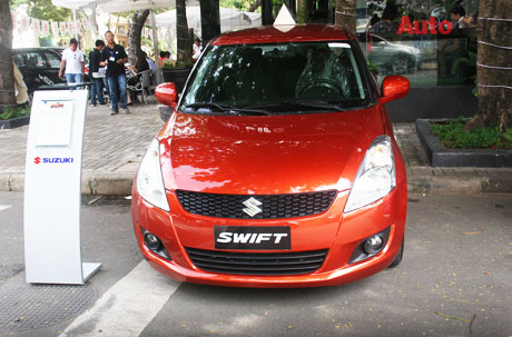 Suzuki tổ chức thử xe cho khách hàng tại TP.HCM