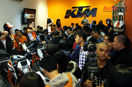 Showroom KTM Hà Nội ‘Ready to Race’