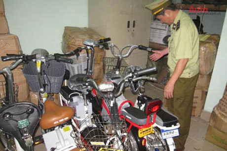 10 tháng qua, lực lượng QLTT đã giữ trên 2.000 xe đạp điện vi phạm